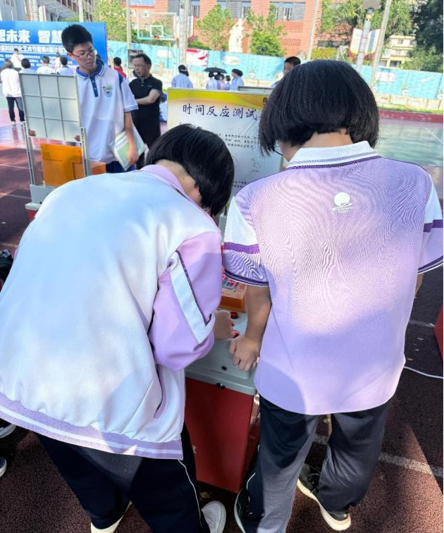 “创想未来 智慧青春”——福州科技馆科普大篷车走进福清华侨中学