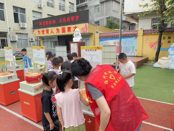 “科普之光照亮浦小，探索之路精彩纷呈”——闽侯上街实验浦口小学迎来奇妙科普之旅