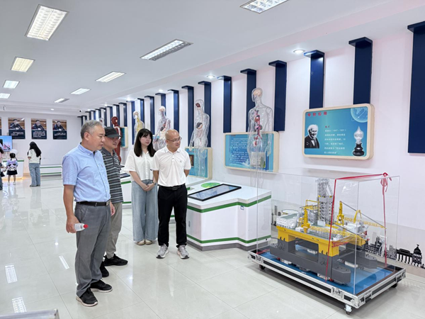 “探索科技,启迪未来”——福州科技馆流动科普展品巡展第二站罗源站正式起航 “探索科技,启迪未来”——福州科技馆流动科普展品巡展第二站罗源站正式起航