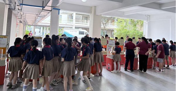 福建省“流动科学课”闽清站活动成功举办——福州科技馆科普大篷车驶入闽清县第三实验小学 福建省“流动科学课”闽清站活动成功举办——福州科技馆科普大篷车驶入闽清县第三实验小学