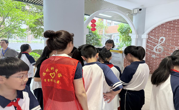 福州科技馆科普大篷车驶入仓山一小,点燃“科技逐梦”主题月 福州科技馆科普大篷车驶入仓山一小,点燃“科技逐梦”主题月