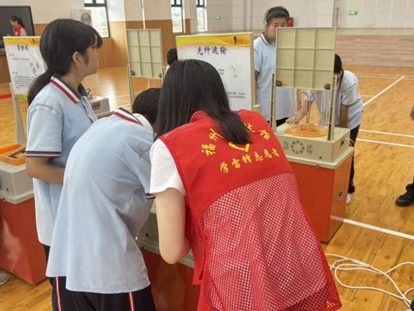 “星梦启航，玩转科学”——福清特殊教育学校科普车活动圆满举行