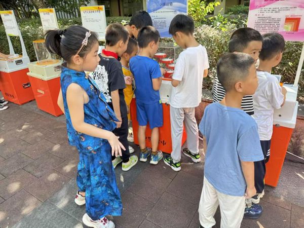 “科学巴士进校园，探索奇妙科学课”——福建开放大学附属中学相约奇妙科学之旅