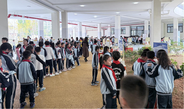 科技微光点亮少年新征程 ——福州科技馆助力鼓山新区学校第十届科技节活动 科技微光点亮少年新征程 ——福州科技馆助力鼓山新区学校第十届科技节活动