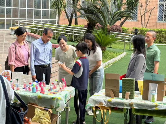 科技点亮梦想 创新筑梦未来——福州科技馆科普大篷车走进台江第二实验小学