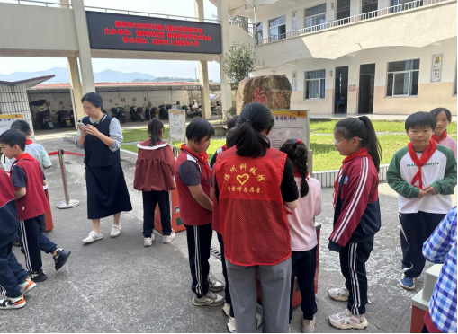科普大篷车驶入福清上迳 科学之光点亮梧岗校园