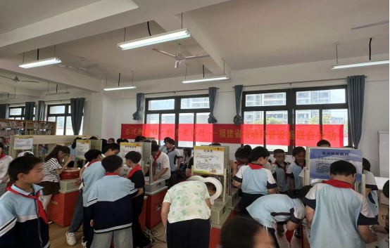 点亮科学梦想 播撒创新种子——福州科技馆科普大篷车走进福清占泽中心小学