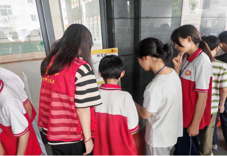 科学润心田 风华启少年 ——福州科技馆科普大篷车驶入闽清县省璜初级中学