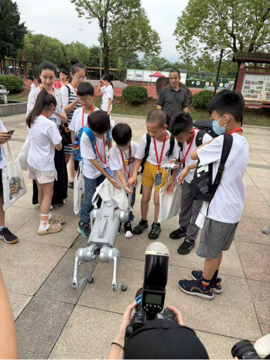 科技点亮童心，融合连接未来——福州科技馆科普大篷车驶入福州大学附属实验学校