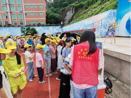 寻趣探科学 童心启新知 ——福州科技馆科普大篷车驶入连江苔菉中心小学