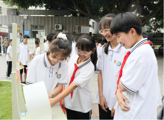 薪火相传守初心·馆校合作育新才 ——福州科技馆科普大篷车驶入永泰县第二实验小学