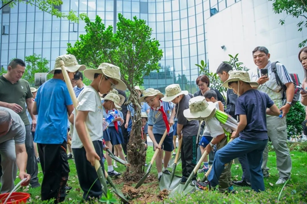 2025榕台科技研学活动首日在福州科技馆精彩启幕——两岸青少年共探科学奥秘 院士领航点燃科技梦想