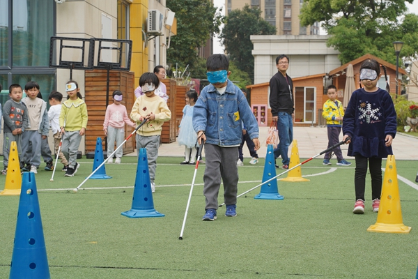 福州科技馆眼健康分馆开展第二届仓山区儿童青少年近视防控趣味运动会