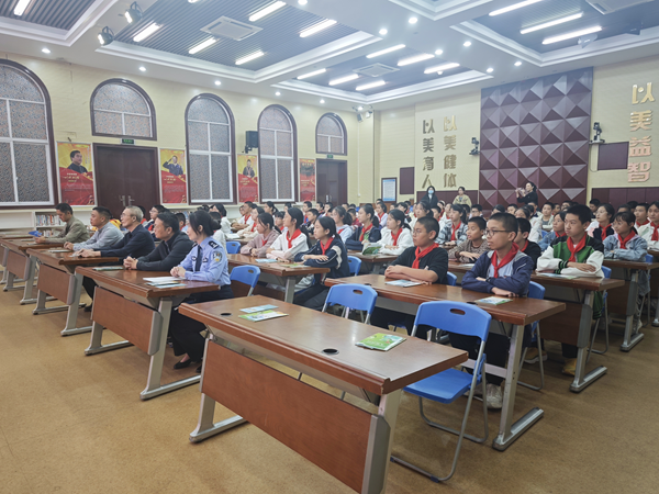 福州市反邪教协会联合多部门开展“崇尚科学 反对邪教”校园主题活动