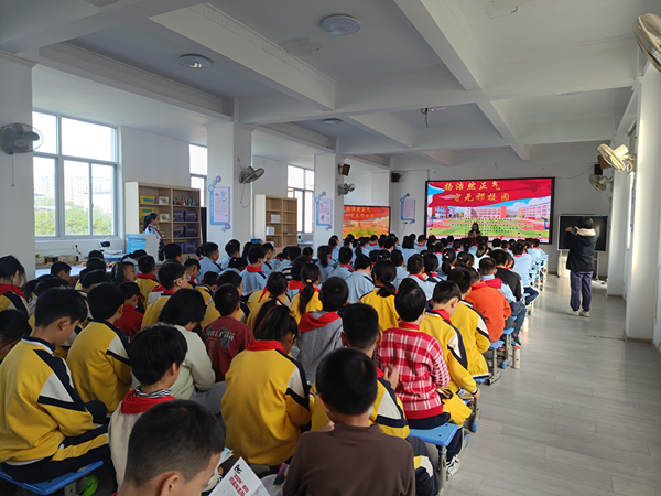 筑牢校园反邪防线 守护学子健康成长——“扬浩然正气 守无邪校园”反邪教宣传主题活动走进仓山三小 筑牢校园反邪防线 守护学子健康成长——“扬浩然正气 守无邪校园”反邪教宣传主题活动走进仓山三小