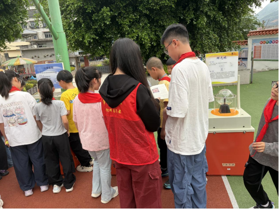 科学清风吹入乡间课堂，反邪种子播撒 小箬校园