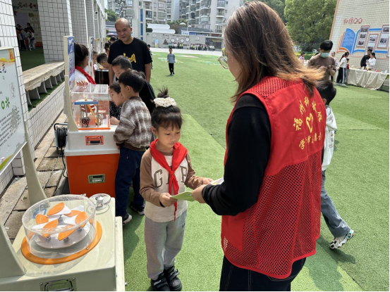 “科学伴我行 无邪护童心”福州市反邪教协会宣传教育活动