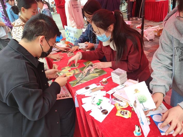 福州科技馆动植物标本分馆举办福建省第41届爱鸟周活动