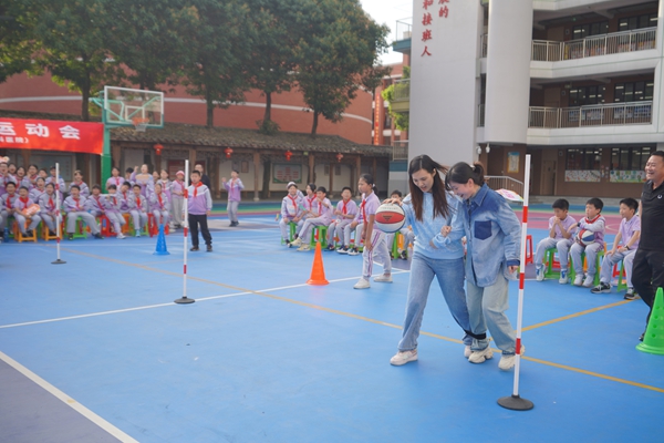 “目”浴阳光 预防近视——这场趣味运动会快乐又护眼