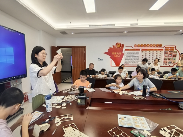 “走进气象台 探索风雨真相”闽都科普研学行圆满收官