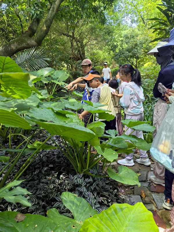 “走进自然课堂 探秘昆虫奇妙世界”闽都科普研学行活动在福州动物园圆满完成