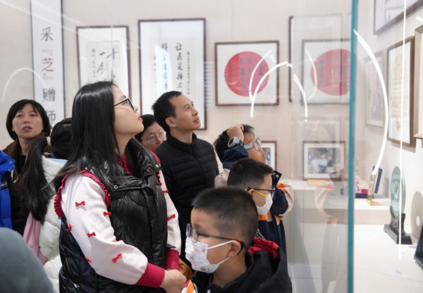 灵芝闽都研学行：探秘「仙草」背后的科学密码