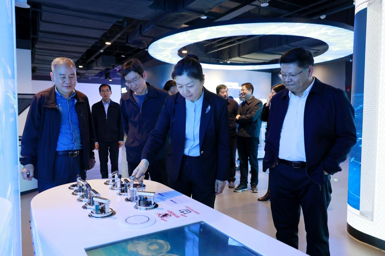 中国科技馆领导莅临福州科技馆调研