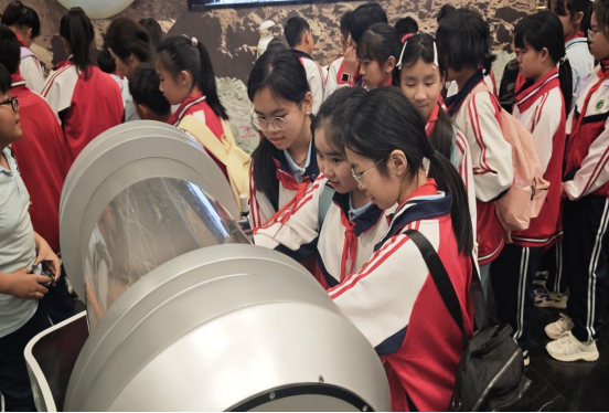 山海携手，共筑梦想：福州科技馆联合 多单位举办公益研学活动