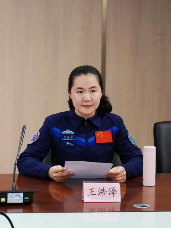 航天员王浩泽莅临福州科技馆咨询指导 与150名少年共赴航天之约 航天员王浩泽莅临福州科技馆咨询指导 与150名少年共赴航天之约