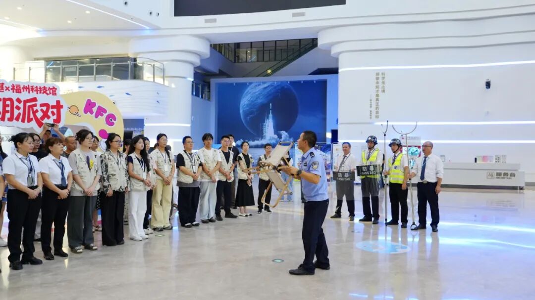 以练筑防 护航平安——福州科技馆开展2026年反恐防暴实战演练 以练筑防 护航平安——福州科技馆开展2026年反恐防暴实战演练