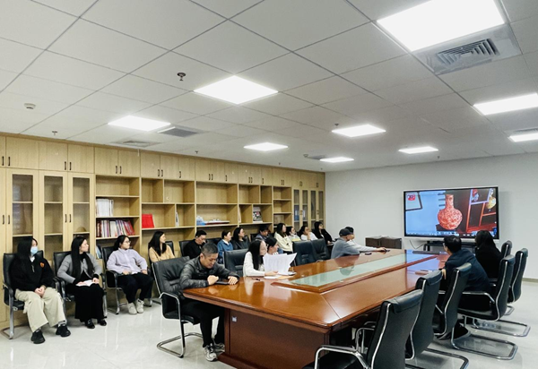 福州科技馆组织观看廉政教育警示片《青海银行原董事长王丽的“奢侈品”人生》