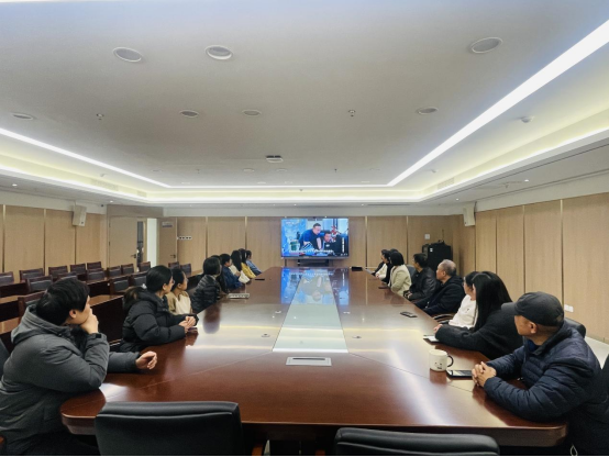 福州科技馆组织观看年度廉政教育专题片《一步不停歇 半步不退让》第一集 《纠风治乱为民》 福州科技馆组织观看年度廉政教育专题片《一步不停歇 半步不退让》第一集 《纠风治乱为民》