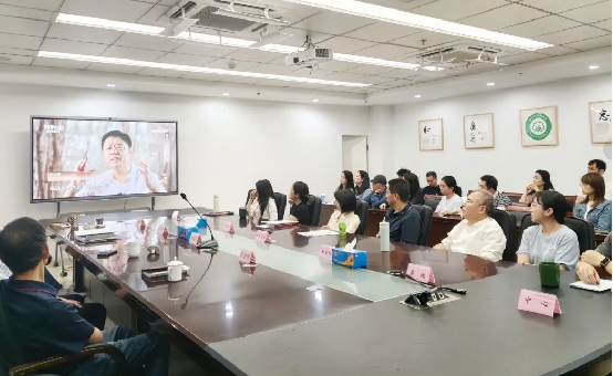 福州市科协二支部积极参加会机关树立和践行正确政绩观学习教育读书班